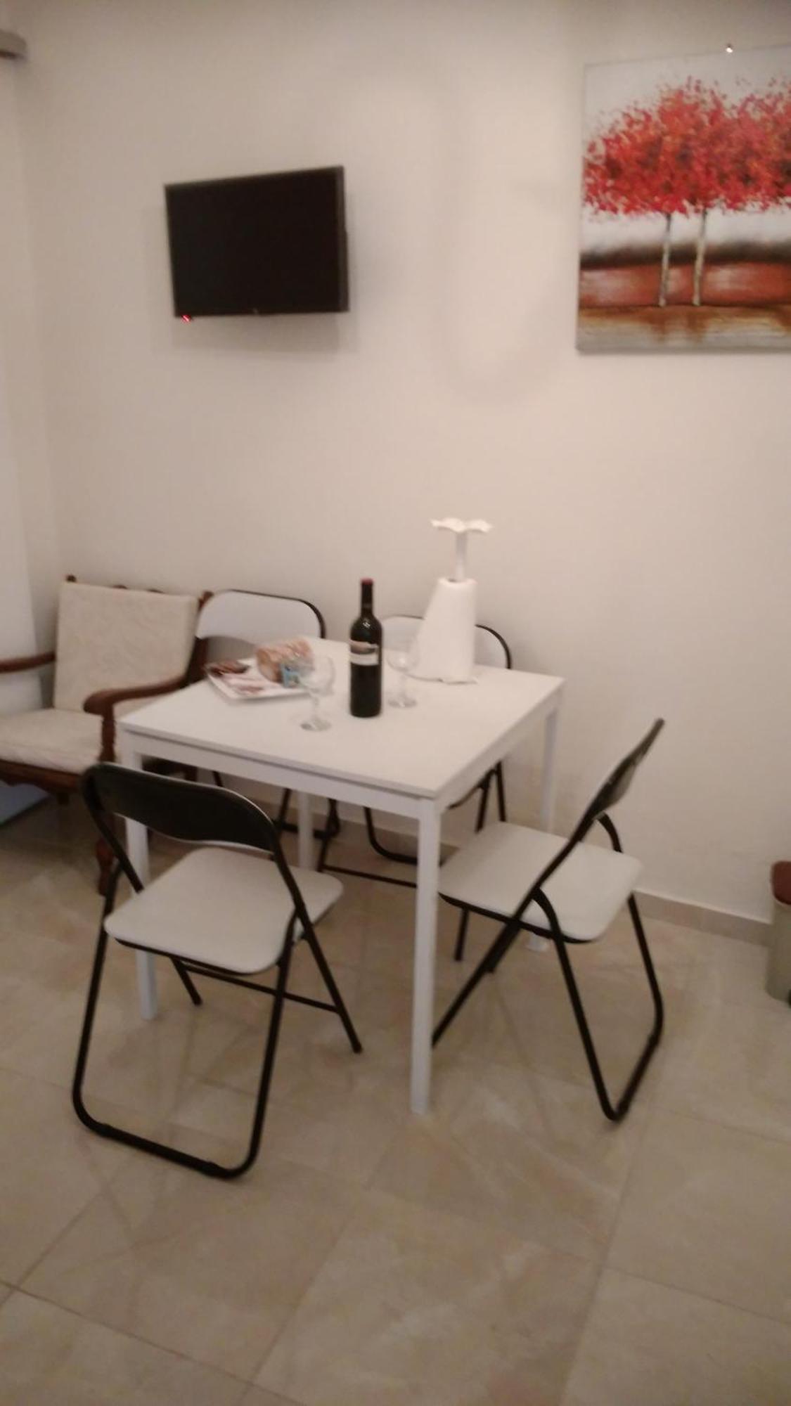Mina Apartments Karpathos Rum bild