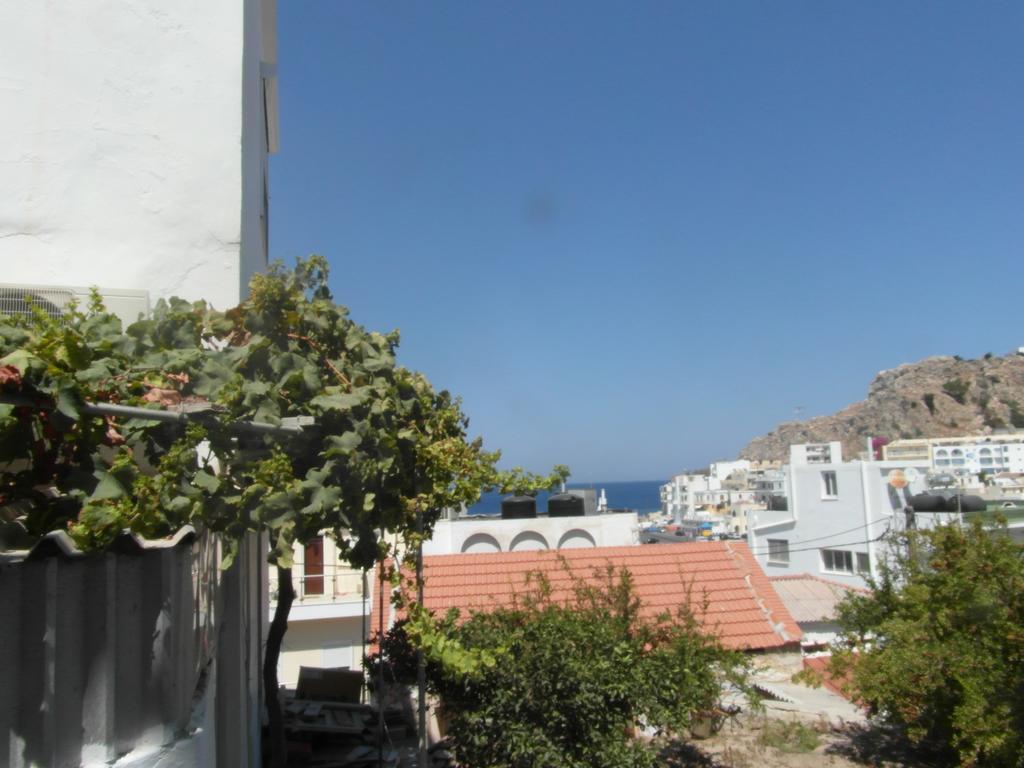 Mina Apartments Karpathos Exteriör bild